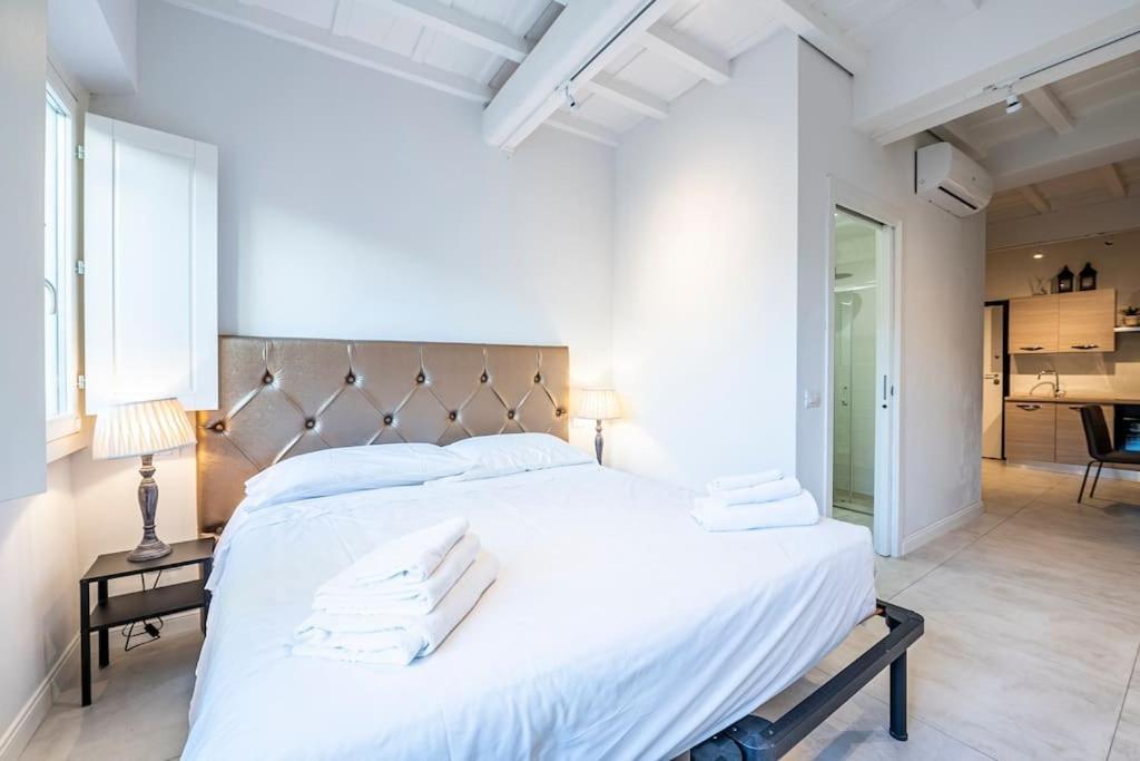 San Frediano Suite Moderna ฟลอเรนซ์ ภายนอก รูปภาพ